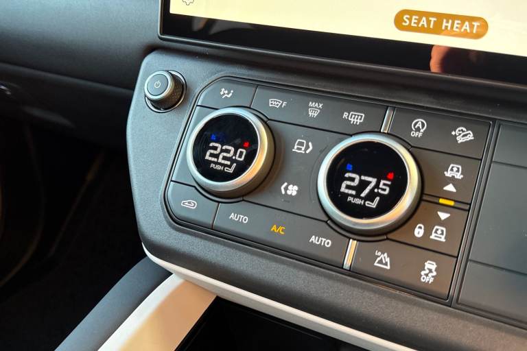 2025 Land Rover Defender 110 3.0 D250 MHEV X-Dynamic SE Auto 4WD Euro 6 (s/s) 5dr SUV Automatic