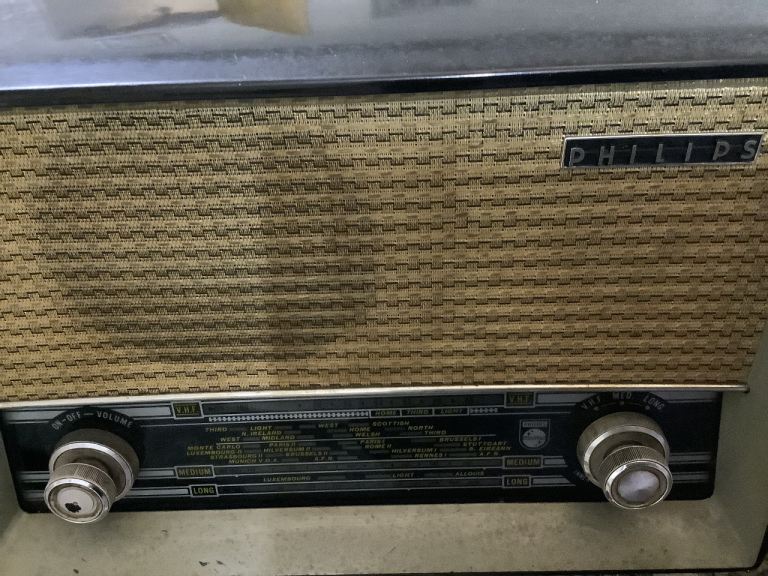 Phillips, B3G63E valve radio