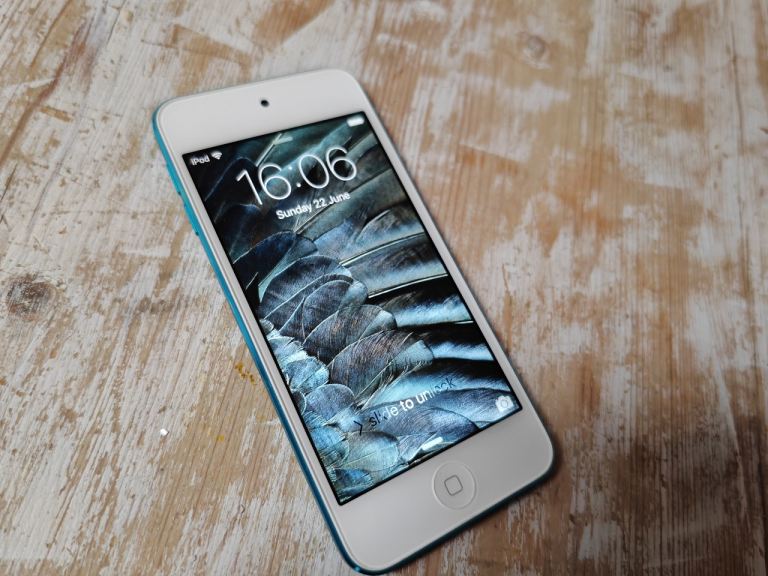 Apple iPod Touch 5th gen 32g Blue