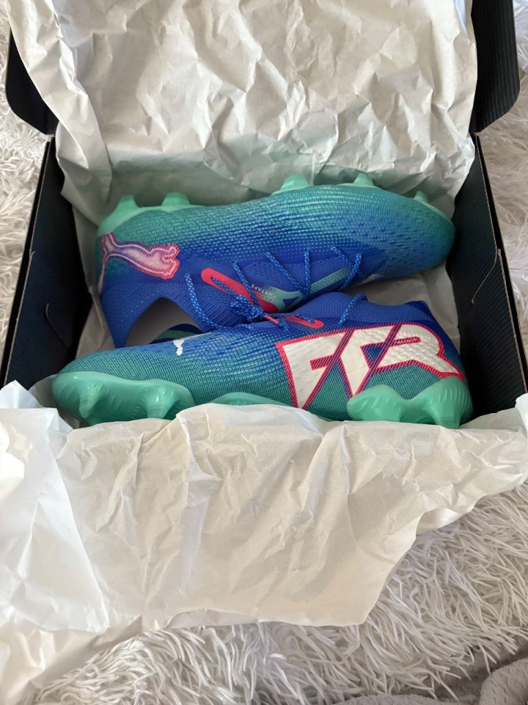 Men’s brand new in box puma ultimate 7 FG/AG size 10