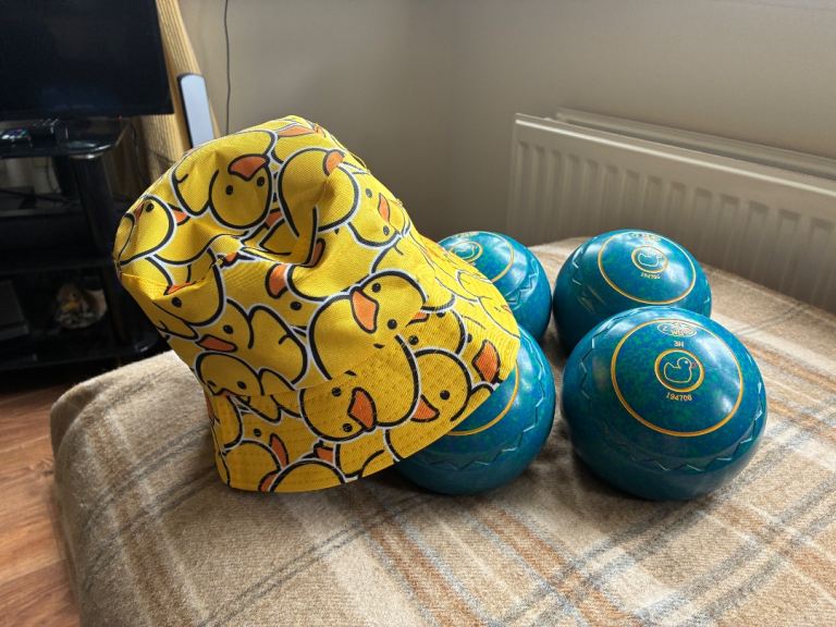 Aero Quantum, Size 3H (WB26), Z Scoop, Blue Speckle with Rubber Duck Motif, Excellent Condition