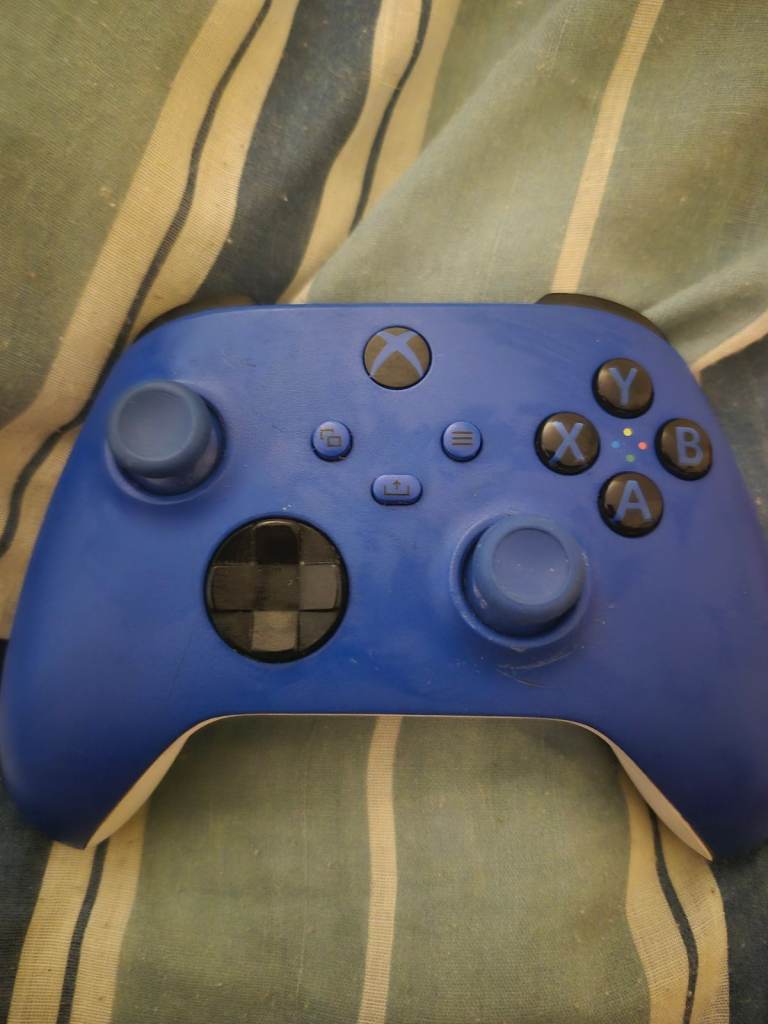 blue Xbox one controller