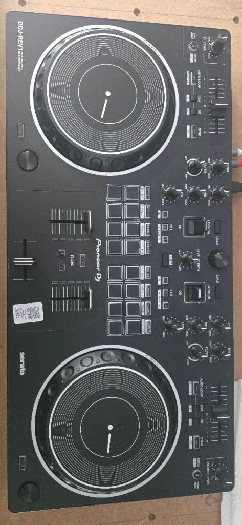 Pioneer DDJ-REV1 DJ Controller – Good Condition