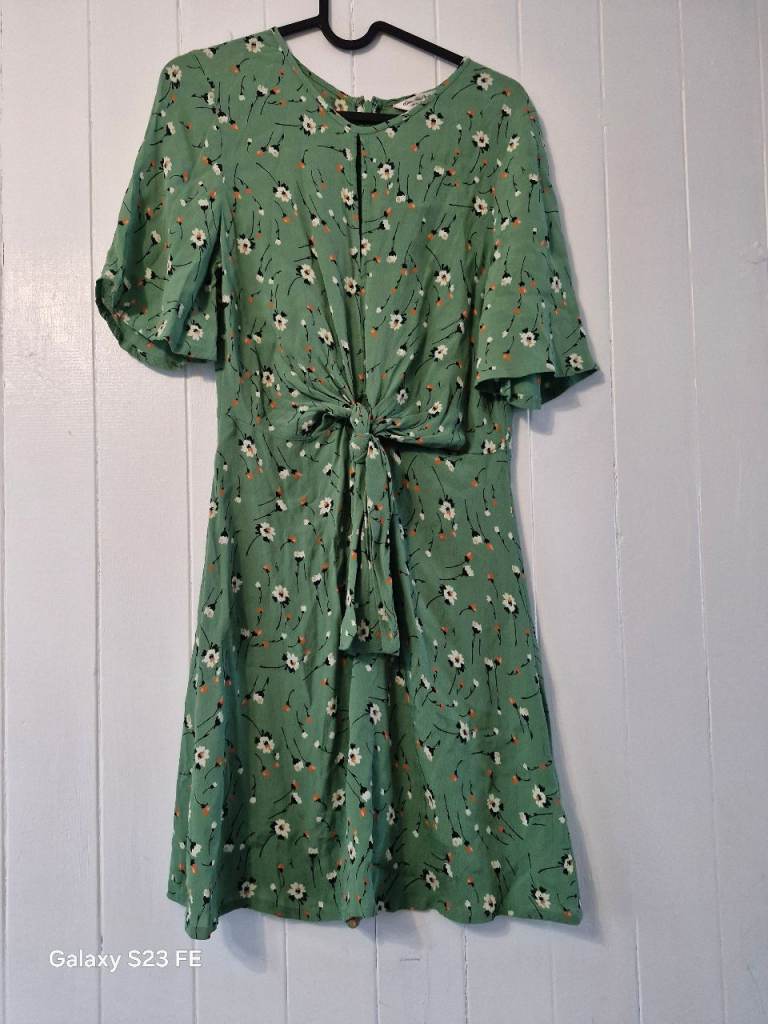 Mis selfridgr Green Floral Tie-Front Dress - UK Size 8