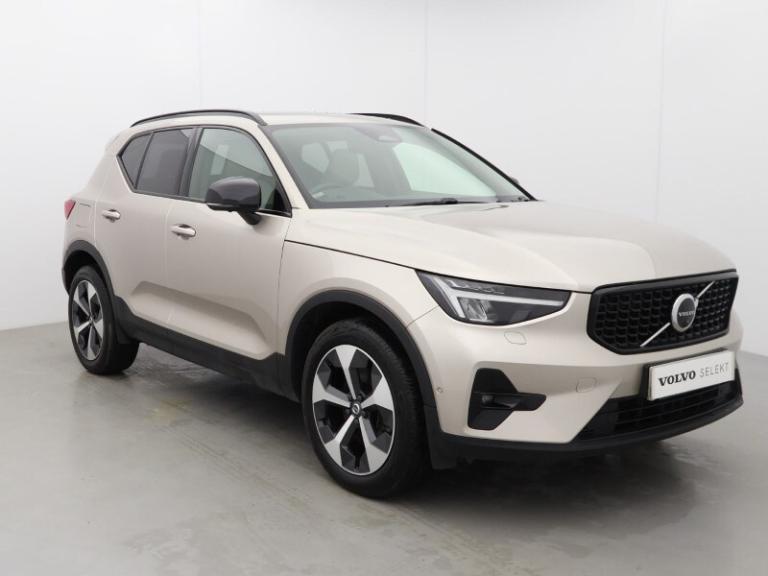 VOLVO XC40 2.0 B4P Ultimate Dark 5dr Auto