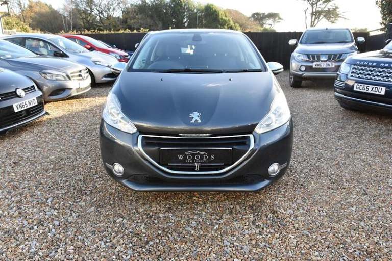 2014 Peugeot 208 1.2 VTi Allure 3dr HATCHBACK PETROL Manual