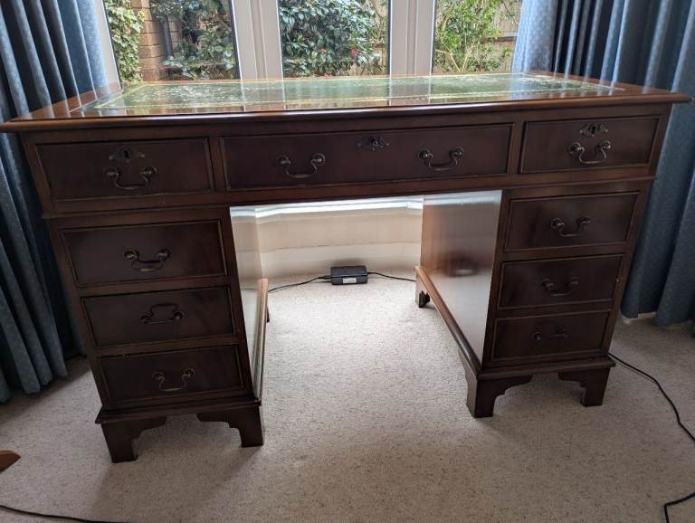 Desk / Bureau Kneehole Style Mahogany With Leather Insert