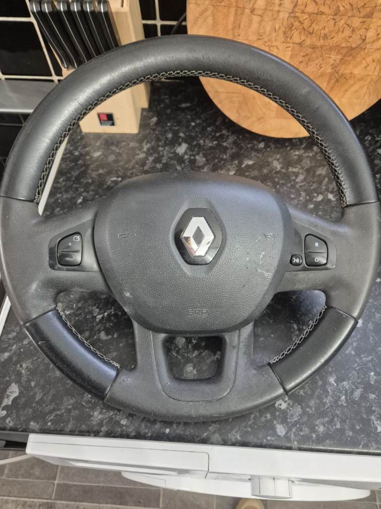 Renault trafic steering wheel