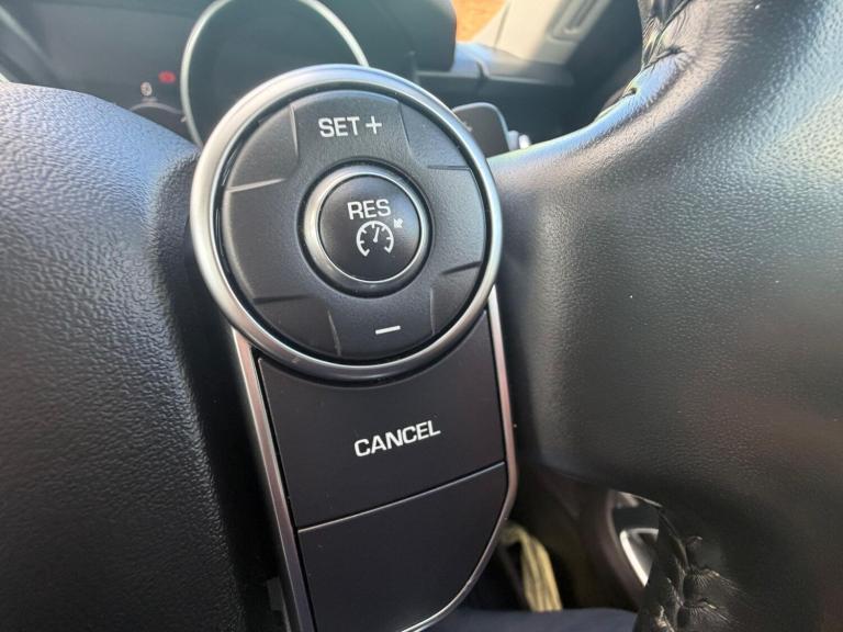 2017 Land Rover Discovery 2.0 SD4 SE 5dr Auto ESTATE DIESEL Automatic