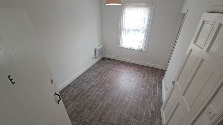 STUDIO FLAT 