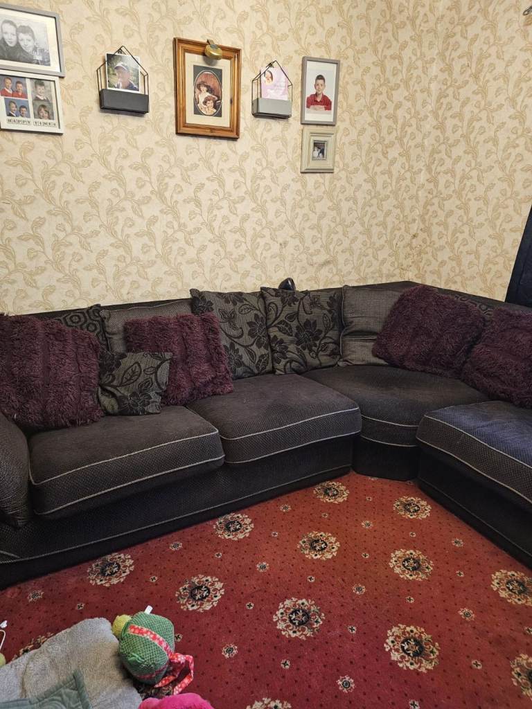 Corner sofa free pickup only 