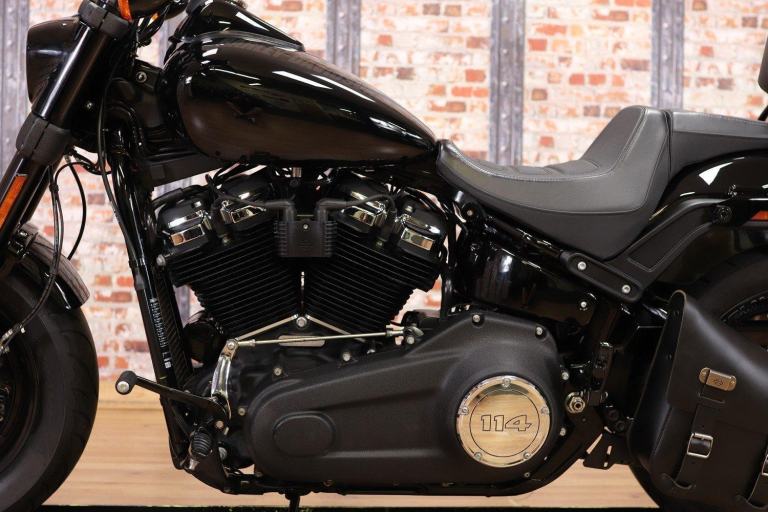 **DEPOSIT TAKEN** 2021 HARLEY FXFBS FAT BOB 114 - 11,146 MILES - SUPERB EXTRAS