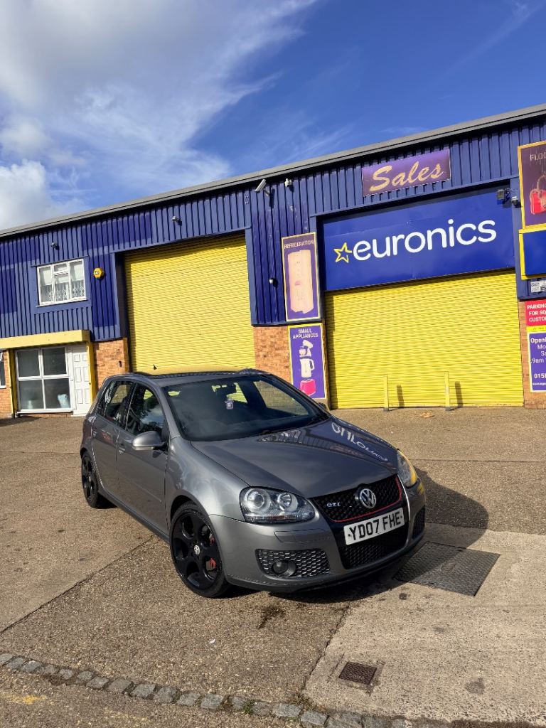 VW Golf GTI Mk5 2.0 TFSI Manual – £3,495 ONO