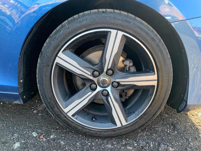 2016 Volvo V40 D2 [120] R DESIGN Nav Plus 5dr HATCHBACK DIESEL Manual