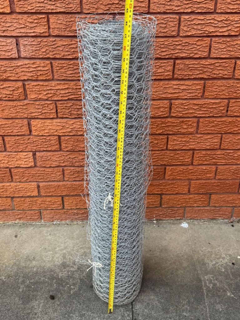 Galvanised Chicken Wire Fencing Roll – As Good As New