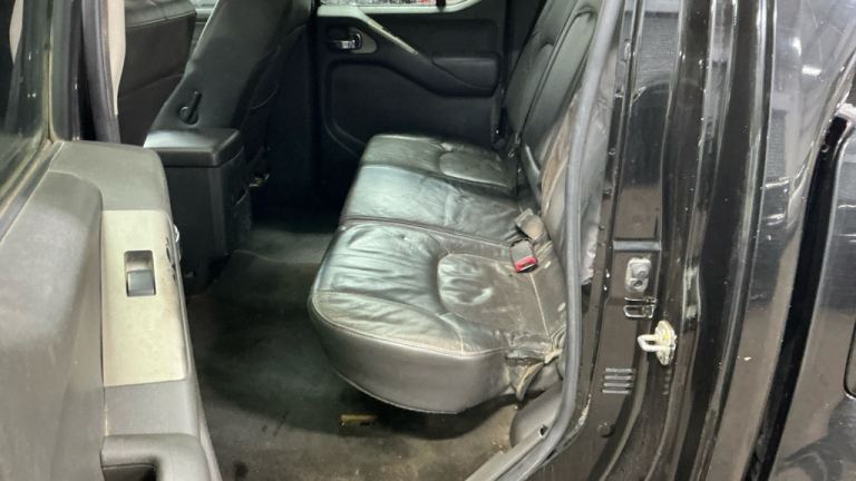 2008 Nissan Navara Double Cab Pick Up Aventura 2.5dCi 169 4WD Auto PICK UP Diesel Automatic