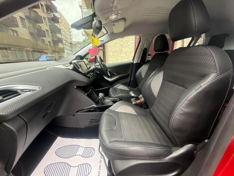 2018 Peugeot 2008 1.2 PureTech Allure EAT Euro 6 (s/s) 5dr HATCHBACK Petrol Automatic