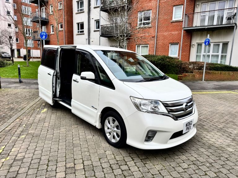 Automatic 8 Seater Nissan Serena 2.0 Petrol Hybrid 
