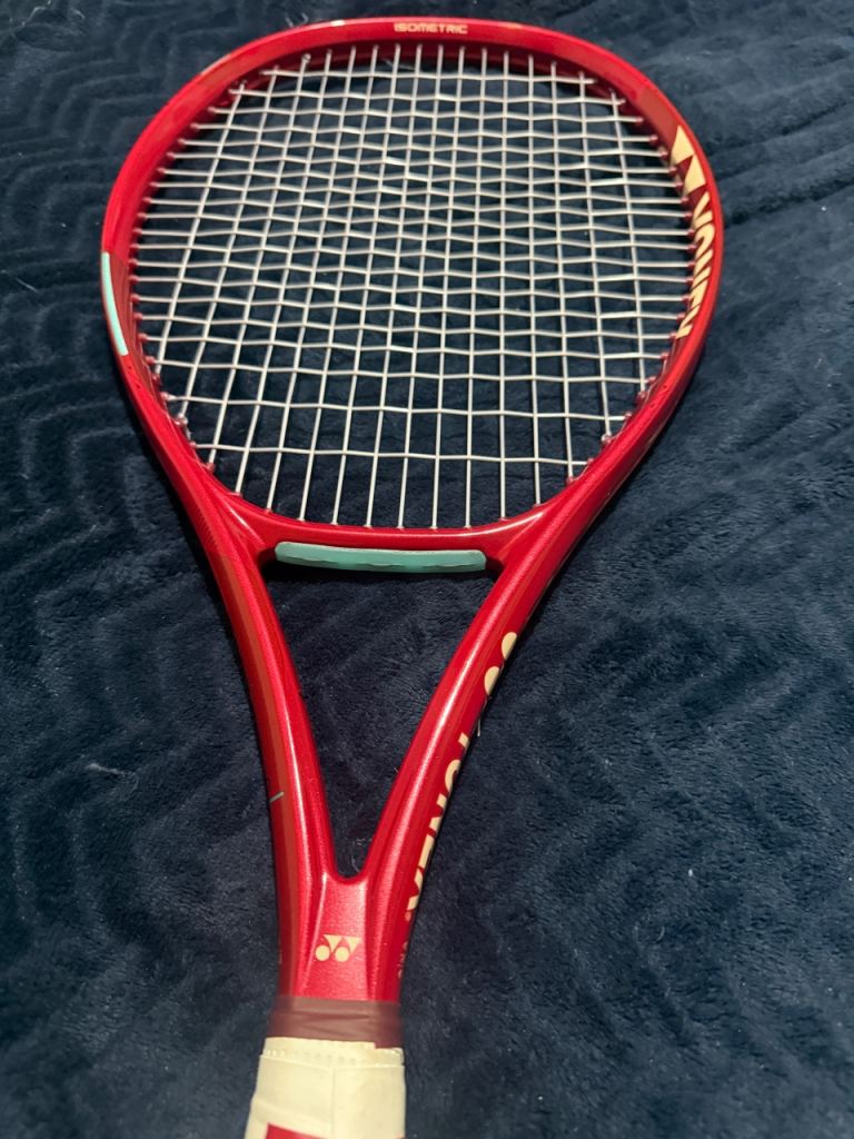 2026 Yonex Vcore v8 100D