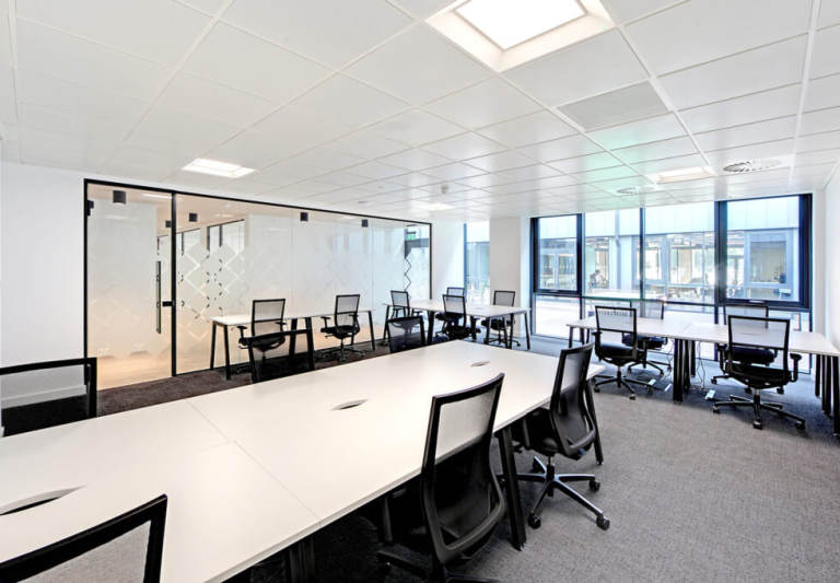 Kingston upon Thames Serviced Offices - Sizes From 4 to 180 People - Flexible Furnished Spaces