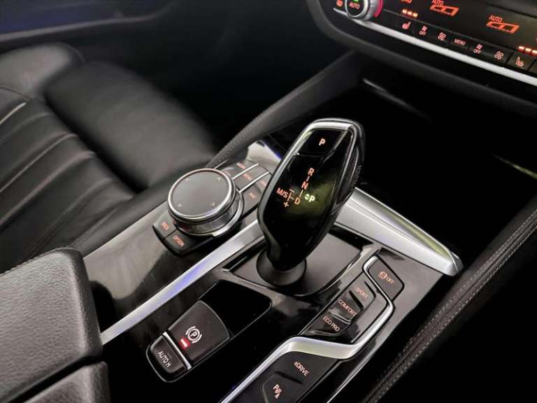 2017 BMW 5 Series 2.0 530e 9.2kWh M Sport Saloon 4dr Petrol Plug-in Hybrid Auto Euro 6 (s/s)  Sal...