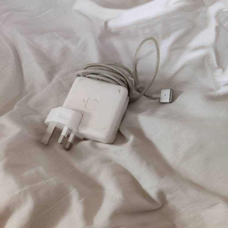 Mac Computer Charger, Type G Plug To Mag safe 3 Cable