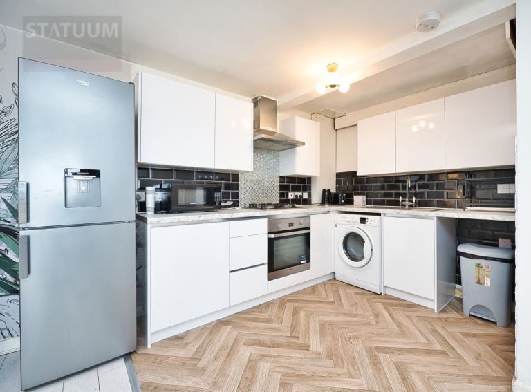 Stylish two-bedroom apartment available immediately