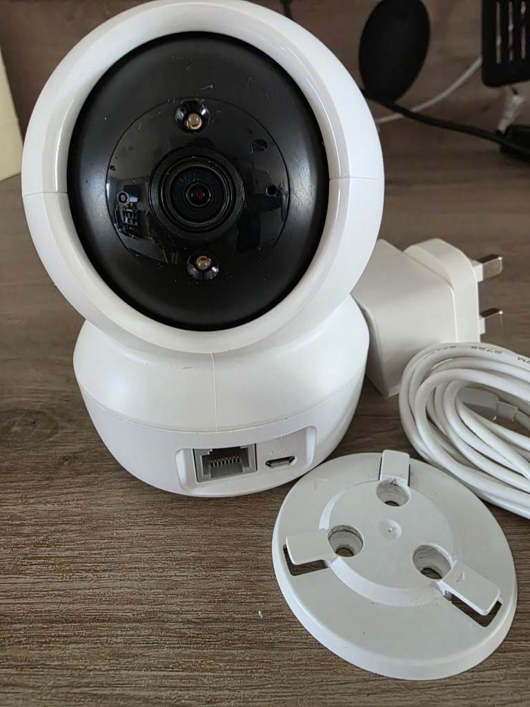 EZVIZ CS-C6N- Indoor Smart Security PT Cam with Motion Tracking 1080p - PRISTINE