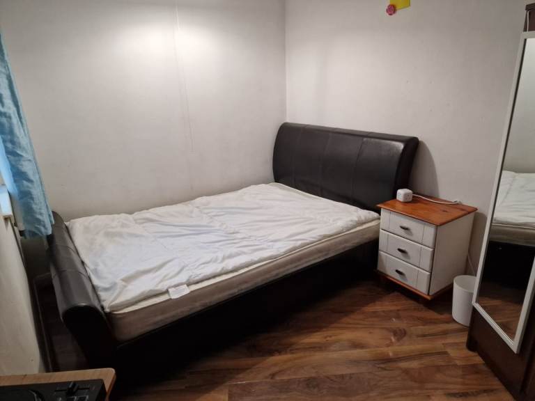 Single room to rent 