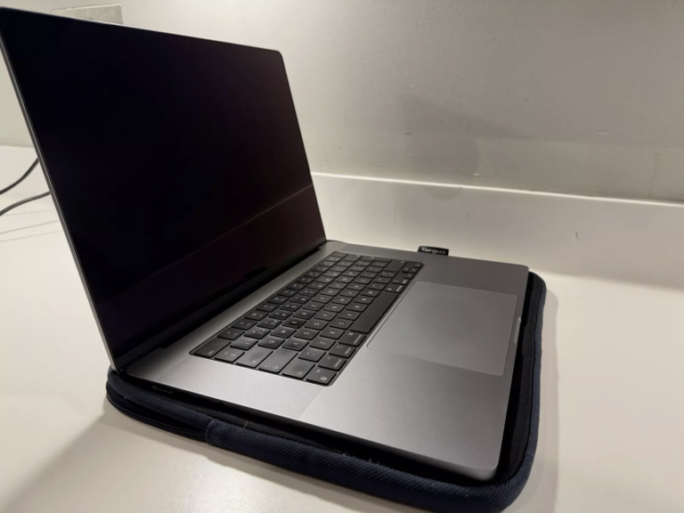 Macbook Pro 16inch, M1 Max, 32GB, Space Black, 1TB