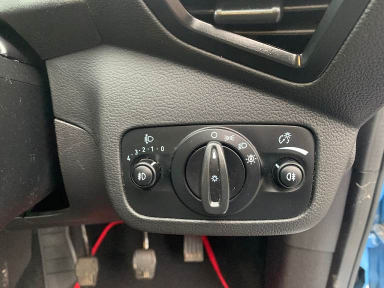 FORD GRAND C-MAX  2017  7 SEATER  NEW BELTS NEW SERVICE NEW  MOT WARRANTY GIVEN