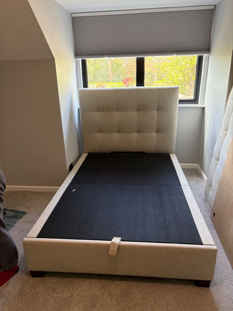 Double ottoman bed