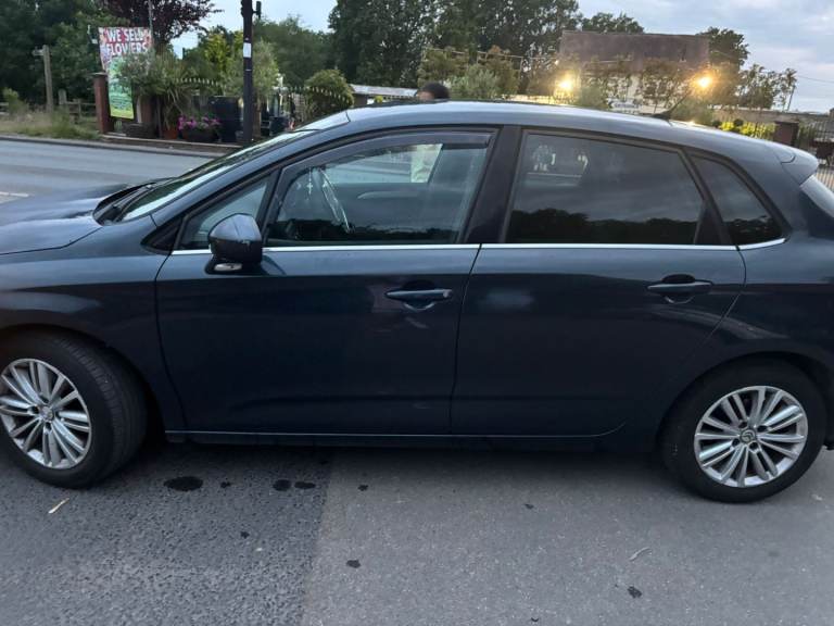 Citroen, C4, Hatchback, 2012, Manual, 1560 (cc), 5 doors