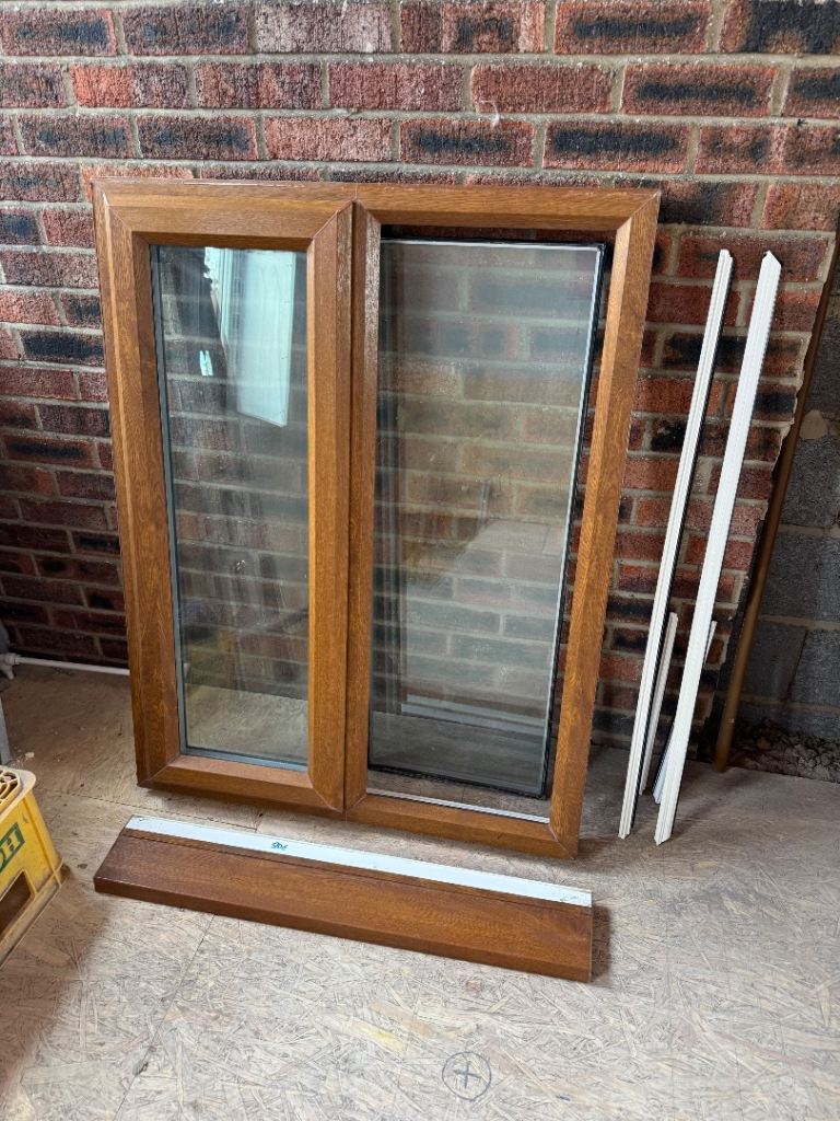 Double glazed window unit 