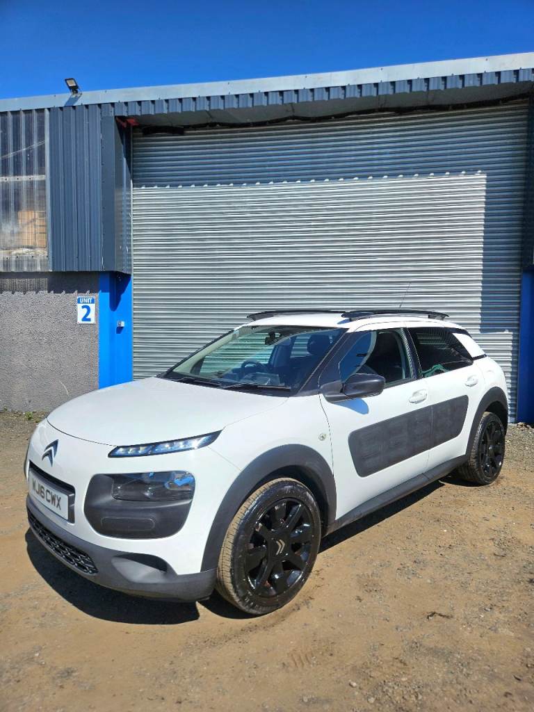 2016 Citroën C4 Cactus. Full MOT, £20 tax.