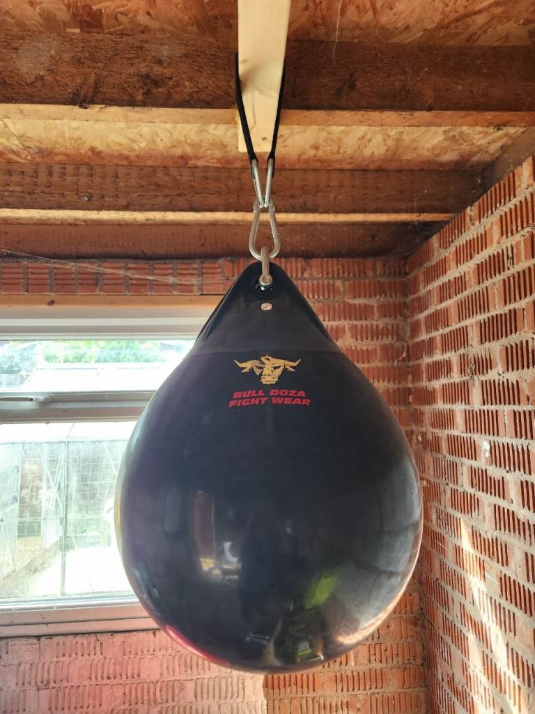 Large Bull Doza hanging Punch Ball Home Gym Boxing Fitness Excercise, Comes with X2 Pairs of gloves