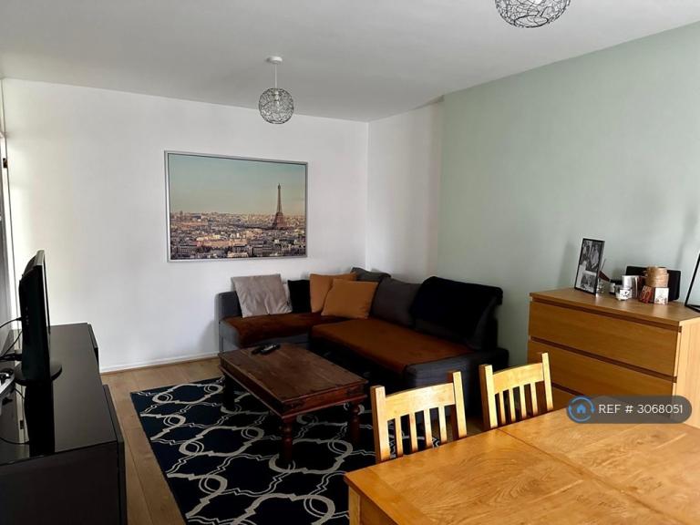 2 bedroom flat in Thicket Road, Sutton, SM1 (2 bed) (#3068051)