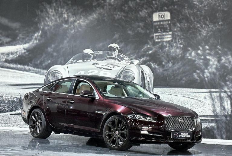 2016 Jaguar XJ 3.0d V6 Portfolio 4dr Auto SALOON DIESEL Automatic