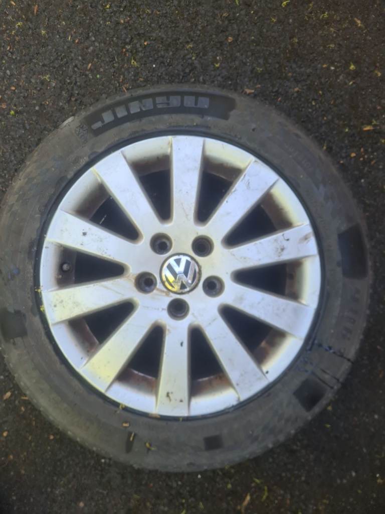 Vw alloy wheel caddy/golf/passatt