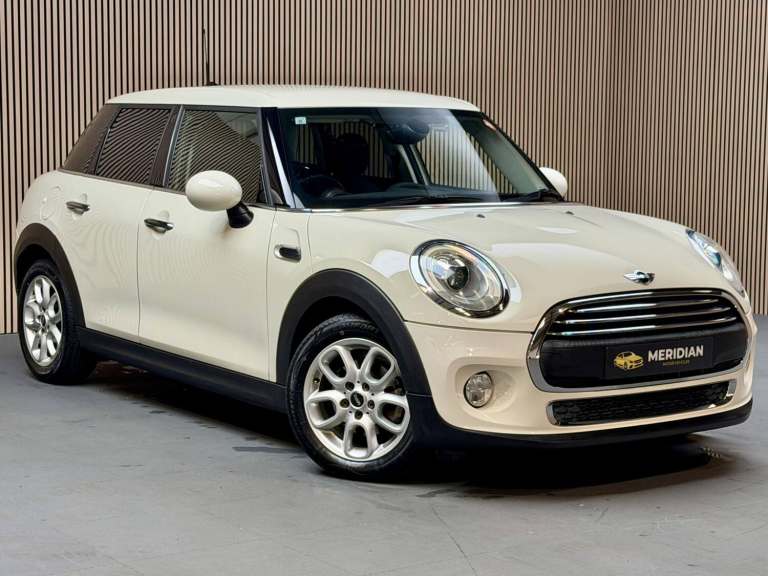 2015 MINI One 5D Hatchback Petrol Automatic