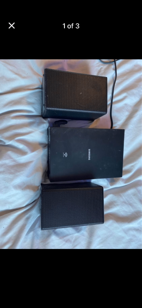 Wireless Samsung rear speakers 