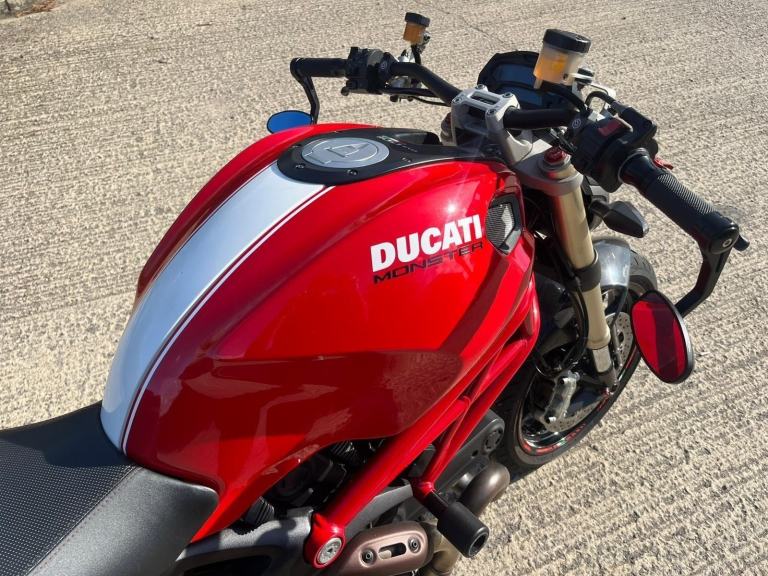 2011 61 DUCATI MONSTER 1100 M1100 E-a M1100E RED TERMIGNONI NAKED MUSCLE HISTORY