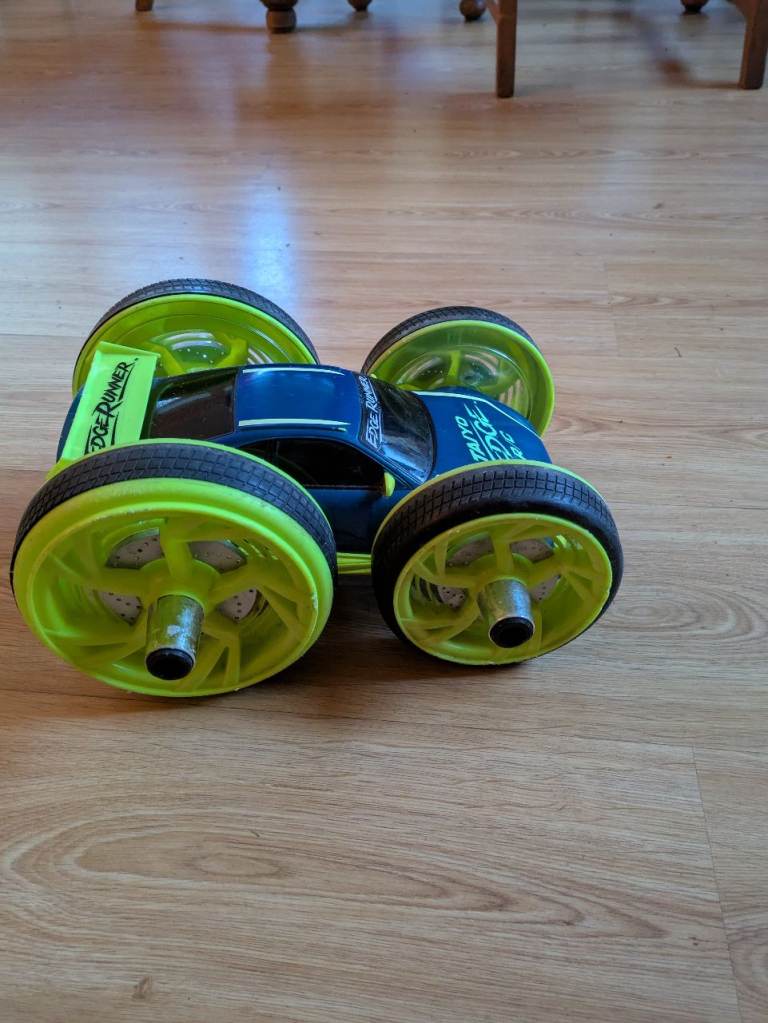 Car - remote control Edge Runner