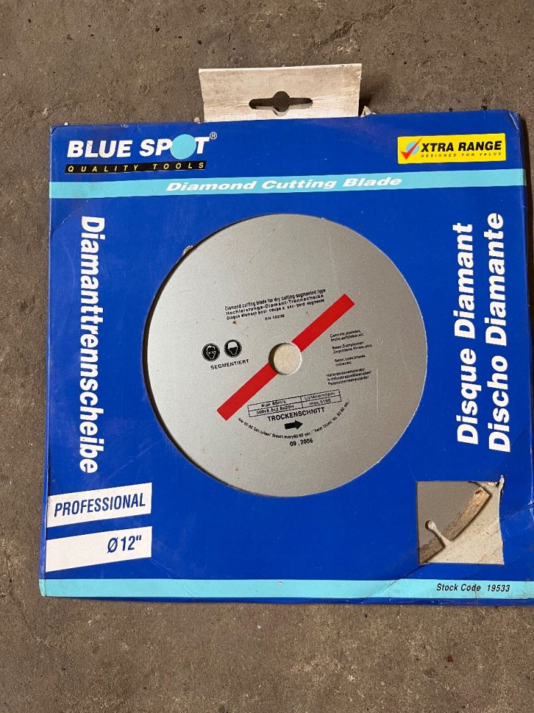 7 X DIAMOND CUTTING BLADES