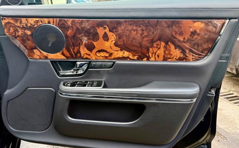 2010 Jaguar XJ 5.0 V8 Premium Luxury Auto Euro 5 4dr (LWB) SALOON Petrol Automatic