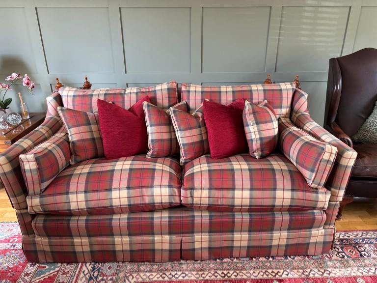 Drop Arm Knole Checked Sofa
