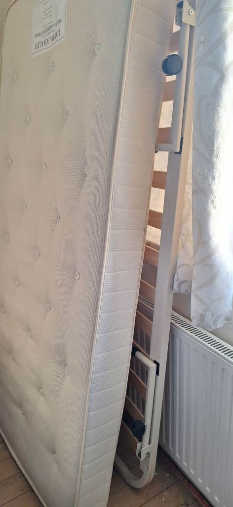 Laura Ashley Alice Day Bed with Trundle