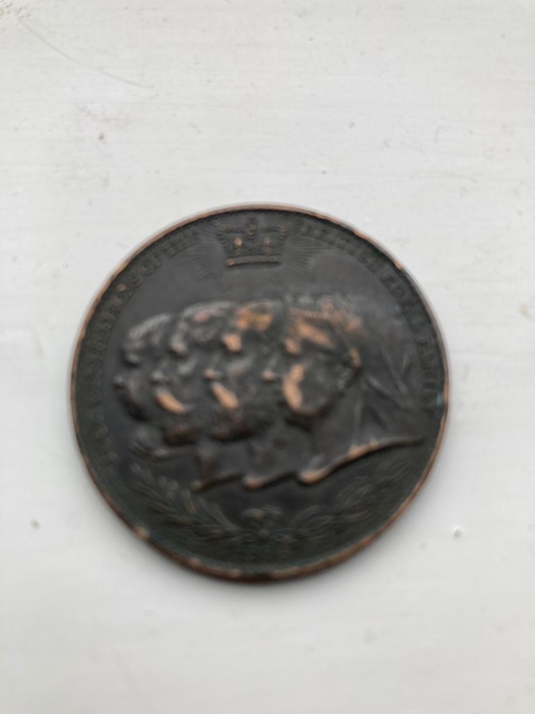 Remington Typewriter medallion 