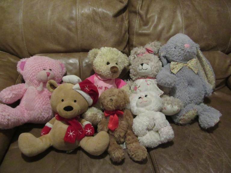 Bundle of 7 Soft Plush Cuddly Teddy Bears / Animals - REDUCED