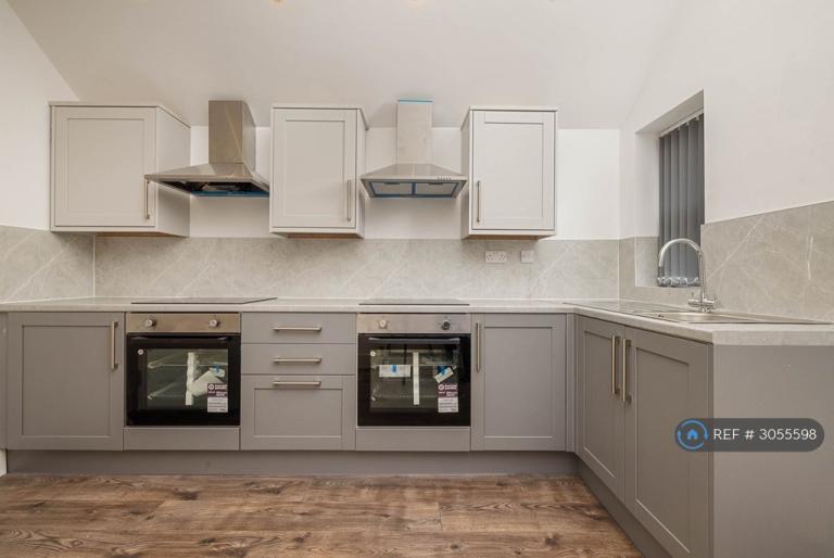1 bedroom in Cook Street, Ellesmere Port, CH65 (#3055598)